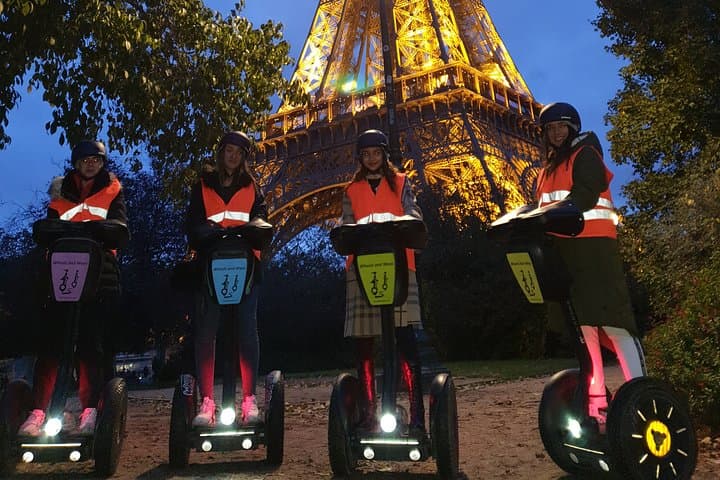 Segway by night ! Illuminated Paris
