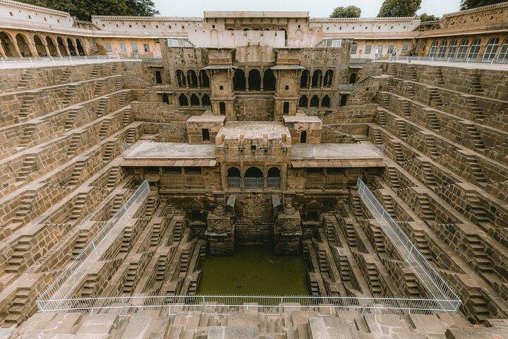 Transfer from Agra to Jaipur via Fatehpur Shikri and Abhaneri