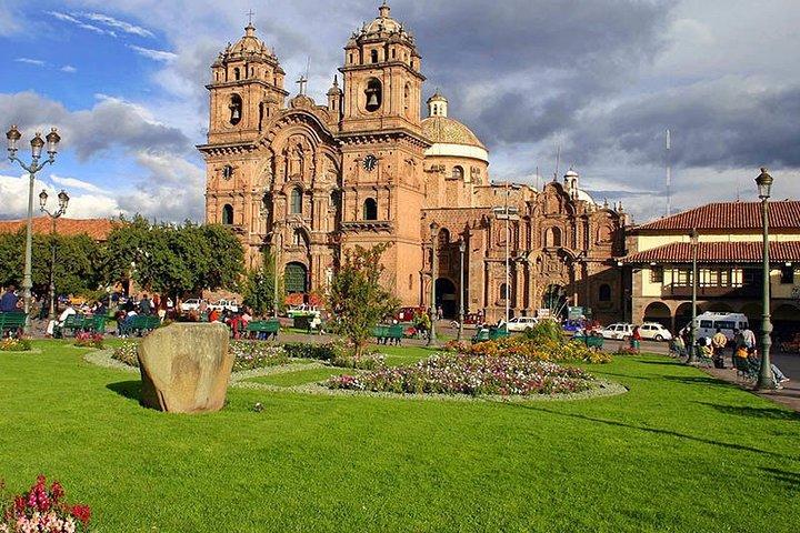 Cusco + Heiliges Tal + Machu Picchu mit dem Zug 4 Tage / 3 Nächte mit 4-Sterne-Hotel