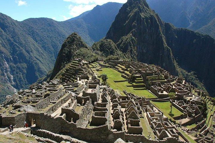 Cusco + Heiliges Tal + Machu Picchu mit dem Zug 4 Tage / 3 Nächte mit 4-Sterne-Hotel