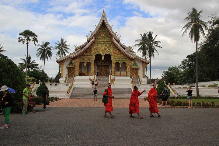 Pédalage privé d'une demi-journée à travers Luang Prabang