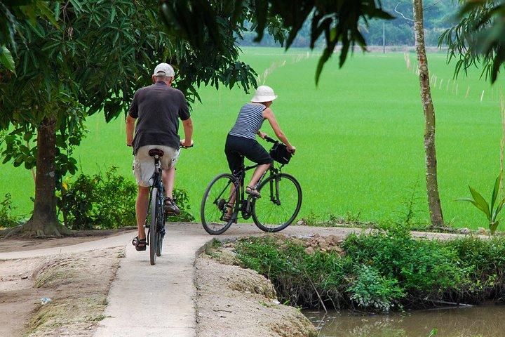 キャンディからのバラナ戦場サイクリングツアー
