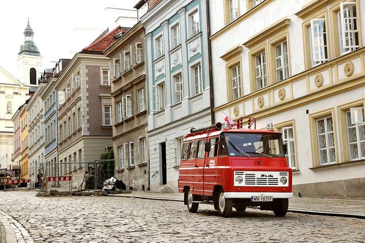 Must-Do-Sehenswürdigkeiten in Warschau: Private Retro-Autotour mit Abholung vom Hotel
