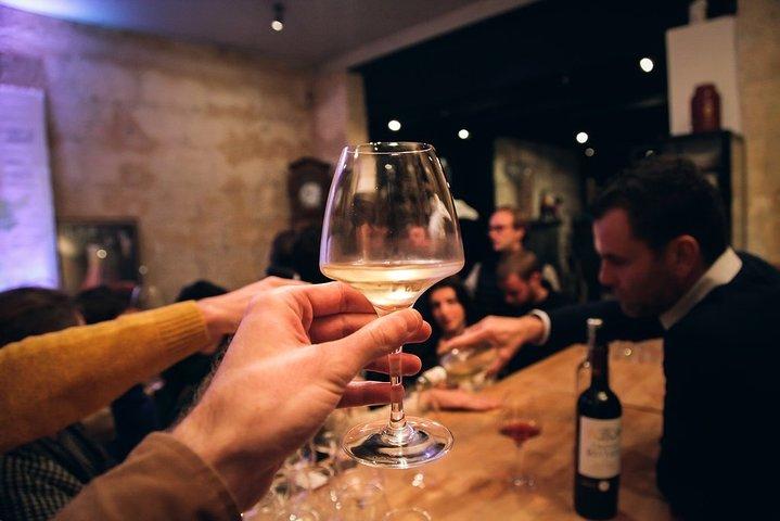 Visita ao Museu do Vinho e do Comércio de Bordeaux com degustação de vinhos