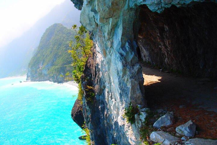 Tour privato del Parco Nazionale Taroko di un'intera giornata dalla città di Hualien