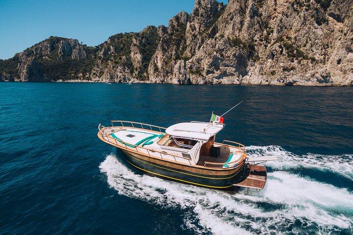 Private Bootstour von Capri aus Sorrento, Positano oder Neapel - Gozzo F.lli Aprea 36