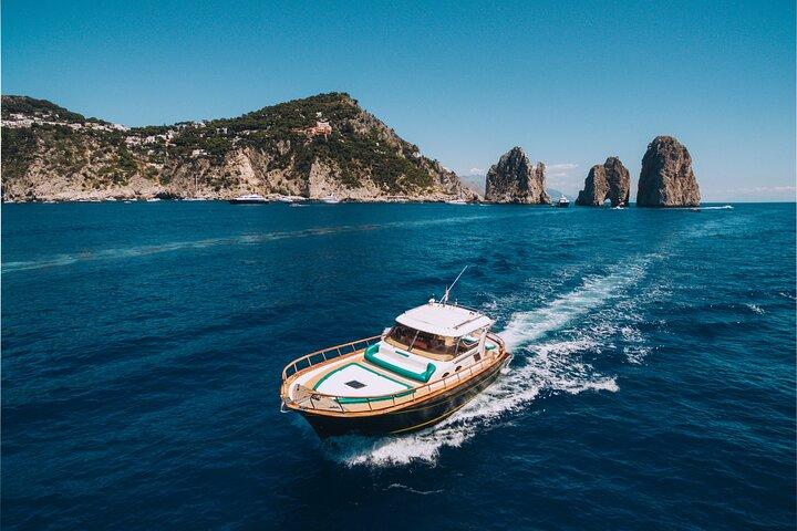 Private Bootstour von Capri aus Sorrento, Positano oder Neapel - Gozzo F.lli Aprea 36