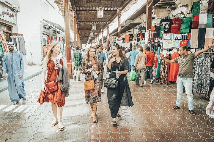 Tour privato di storia e cultura di Dubai con il Museo di Dubai, Al Shindagha e Souk