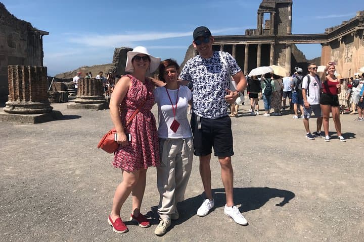 Pompeii Private Tour with an Archaeologist and Skip The Line