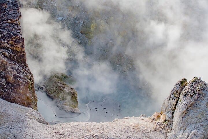 Devil's Bath Experience - Private Tour to Wai-O-Tapu & Lake Taupo