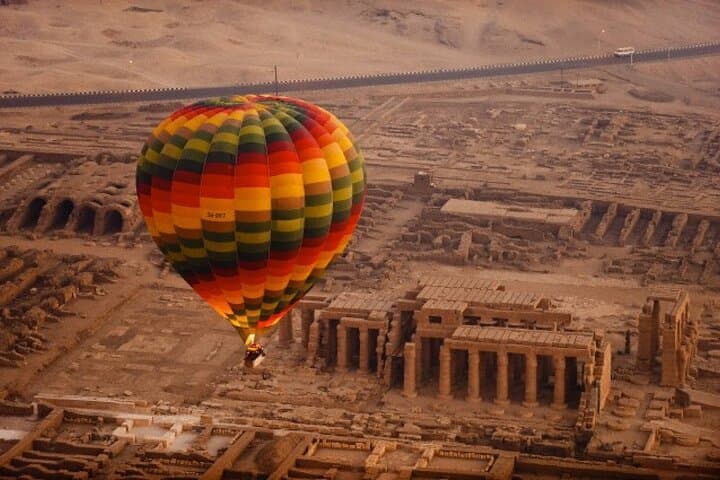 Sunrise Hot air balloon ride