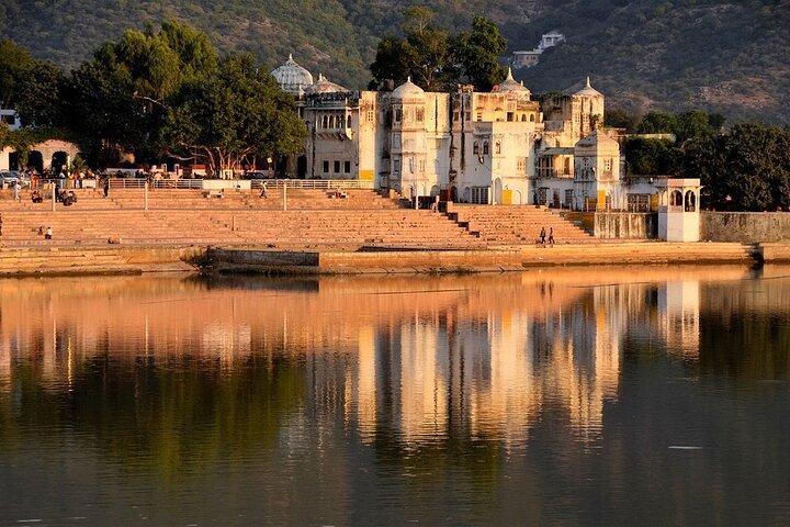 Trasferimento privato - Jaipur a Jodhpur Via Pushkar con pranzo