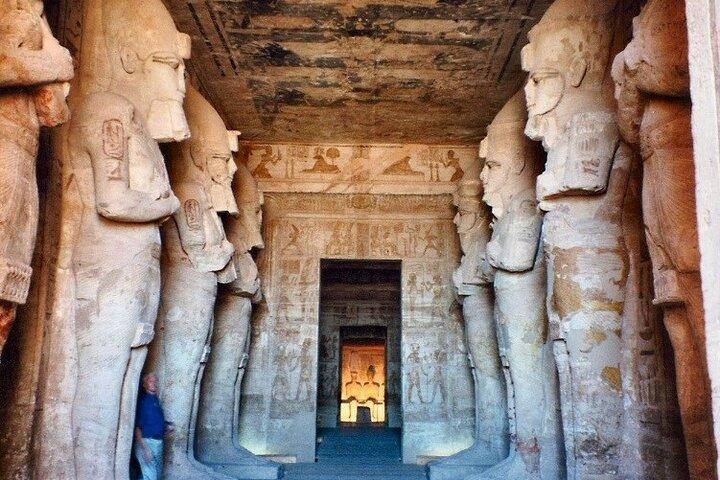 4 dias Nile Cruise luxor, Aswan, abu simbel com passagens de trem dormindo do Cairo