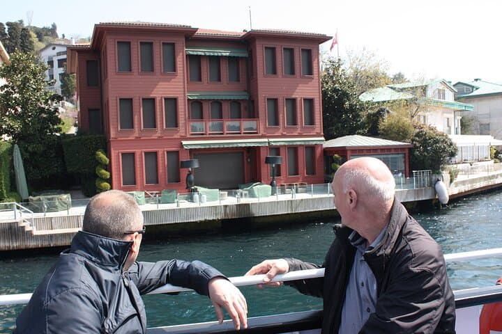 Istanbul Bosphorus Boat Tour and Golden Horn Cruise Day or Sunset
