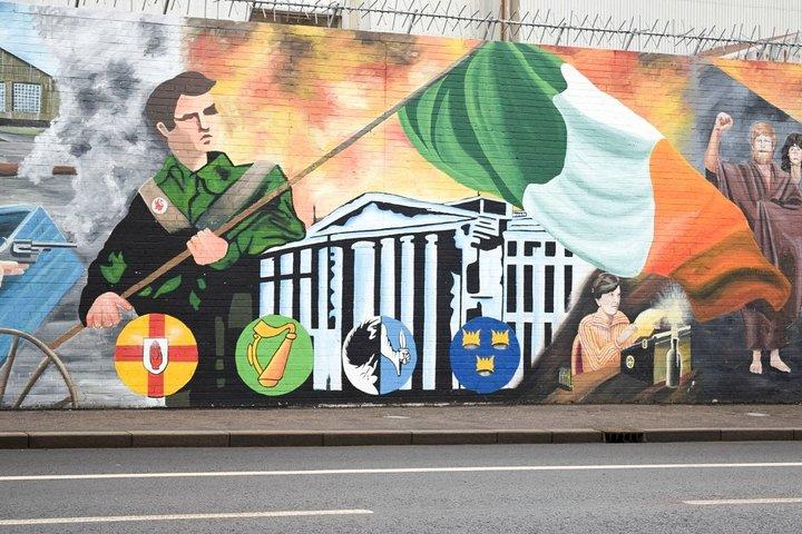 Belfasts politiska muraltaxitur
