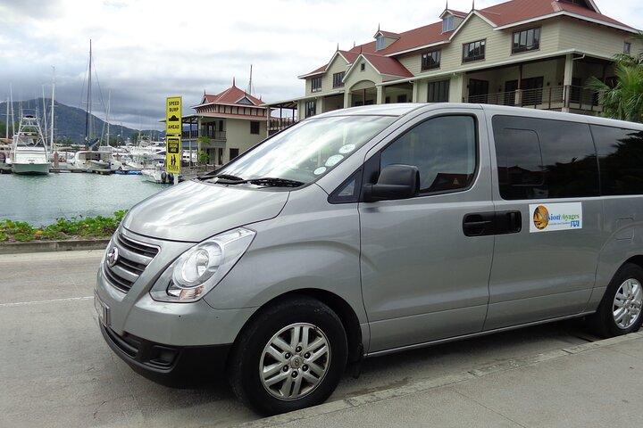 Luchthaventaxitransfers van de luchthaven van de Seychellen naar de veerbootterminal van Mahe - Shared
