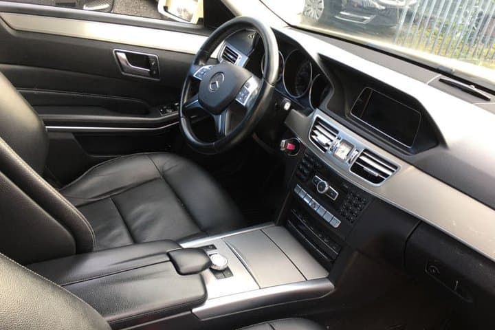 Limousine Service from Athens City to Acropolis.