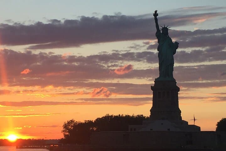 New York City Holiday Sunset Sightseeing Cruise