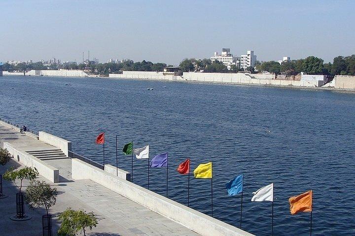Sarkhej Mosque and Utensils Museum - Ahmedabad