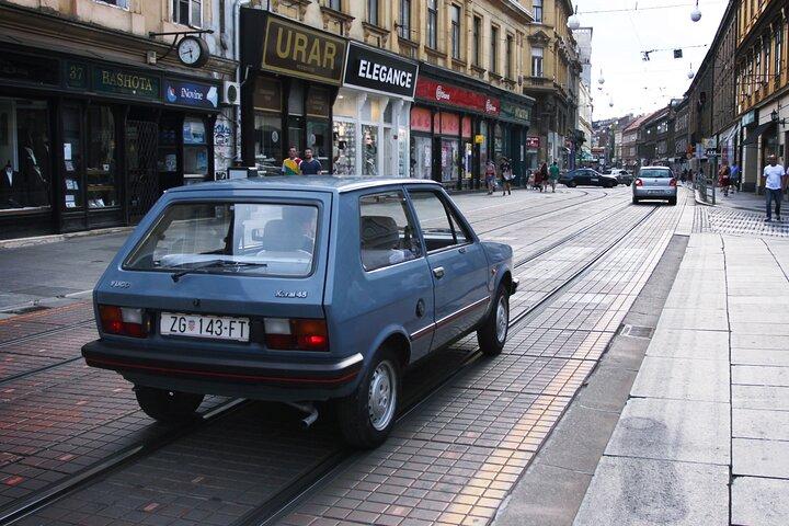 Zagabria privata di 4 ore e tour della montagna in un'auto Yugo