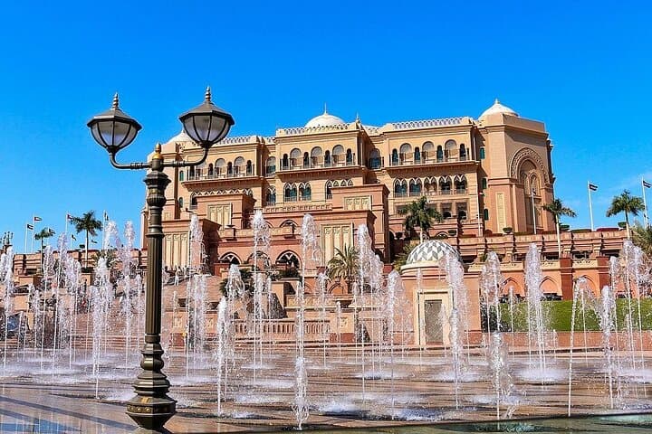 Full-Day Abu Dhabi City Tour with Etihad Tower Entry