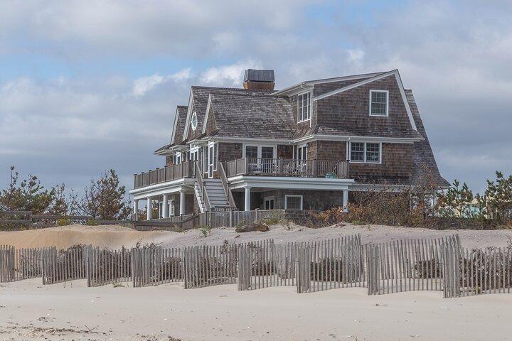 The Hamptons and Long Island Wineries Private Tour