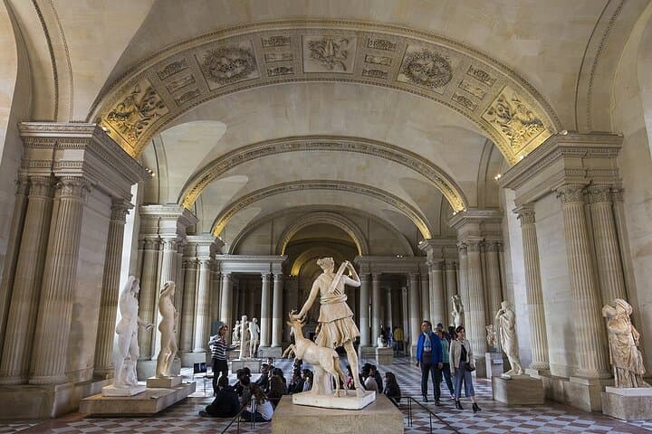 Private tour Louvre By night