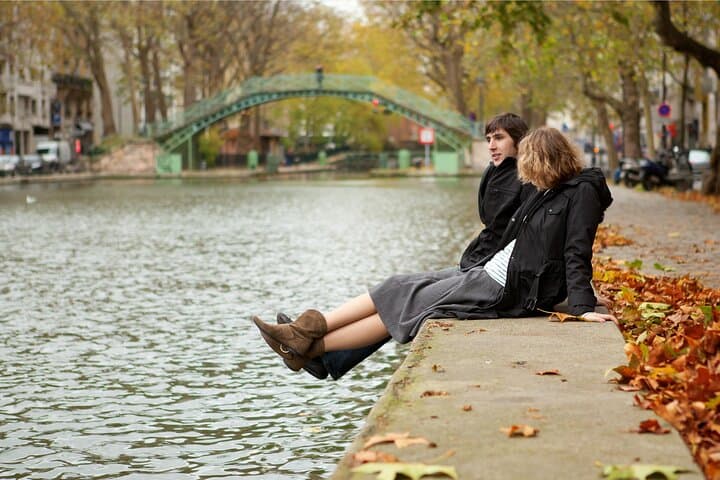 Paris Private Tour: Hidden Gems and Trendy Quarters with Coffee
