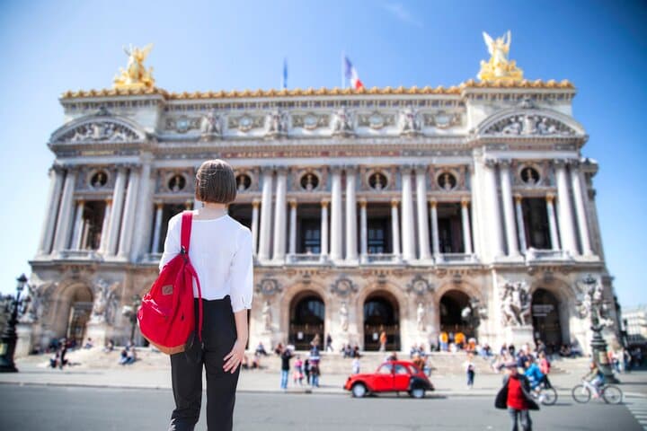 Paris Private Tour: Hidden Gems and Trendy Quarters with Coffee