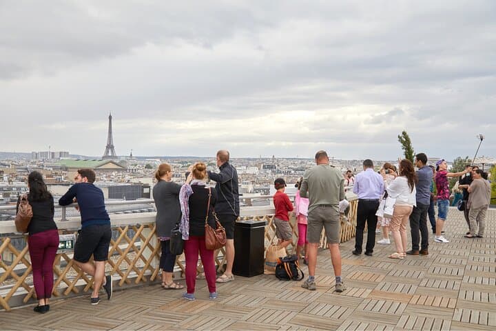 Paris Private Tour: Hidden Gems and Trendy Quarters with Coffee