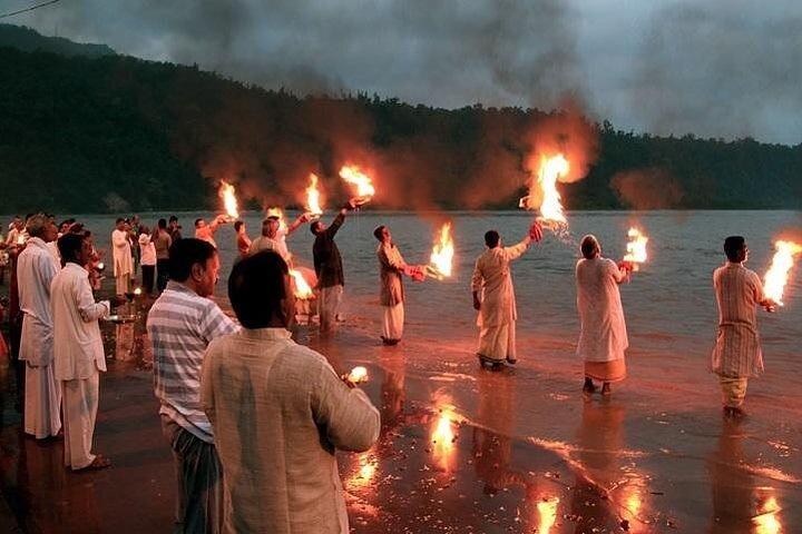 Udforsk den åndelige side af Rishikesh med frokost