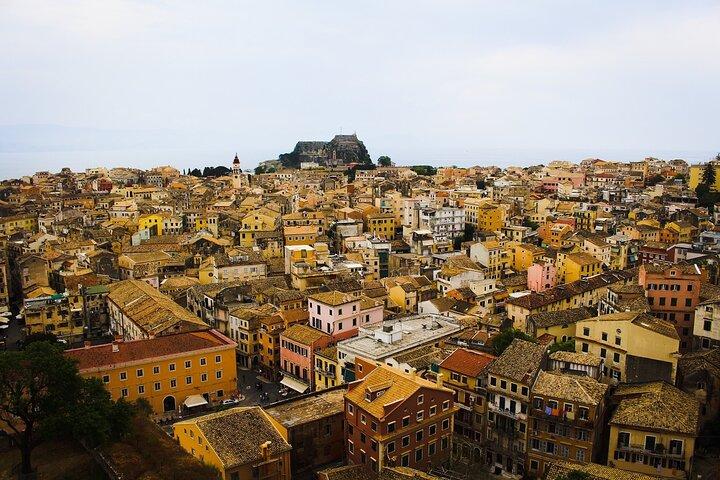 Destaques de Corfu: Palácio de Achilleion, Ilha do Rato e Cidade Velha