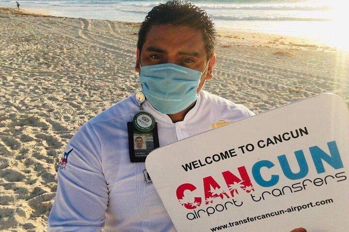 Desde el Aeropuerto de Cancún a la zona hotelera de Cancún (ida y vuelta)