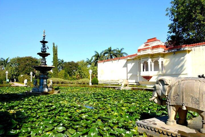 Besøg til Sahelion Ki Bari, Maidens Have, Udaipur