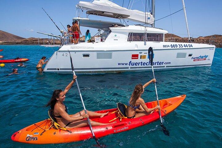 Private ture til Lobos Island i Catamaran Lagoon 421