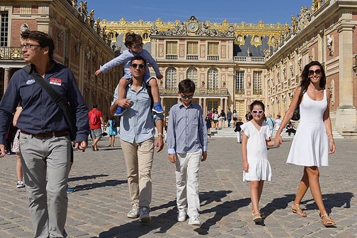 Versailles Private Half Day Guided Tour Hotel Pickup & Transfer