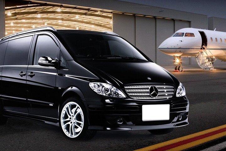 Istanbul Privater One-Way-Transfer: Flughafen-Hotel oder Hotel-Flughafen