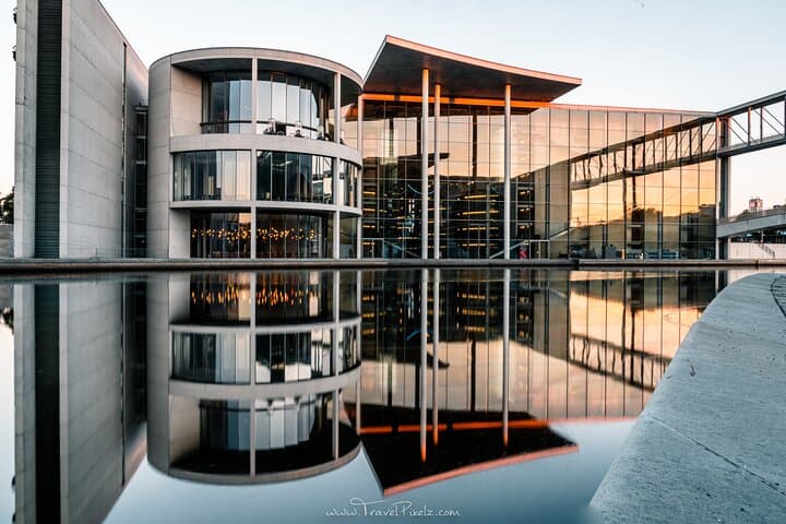 BERLIN PHOTO TOUR with a professional Photographer from Berlin