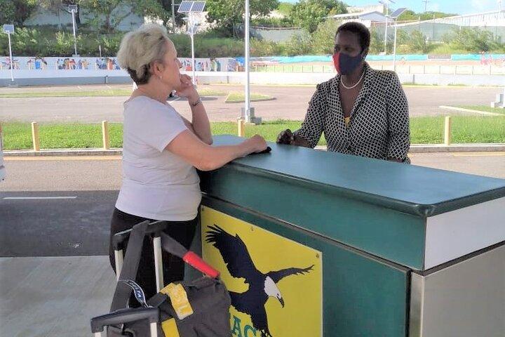Traslado privado de ida e volta do aeroporto de Antígua para Hammock Cove