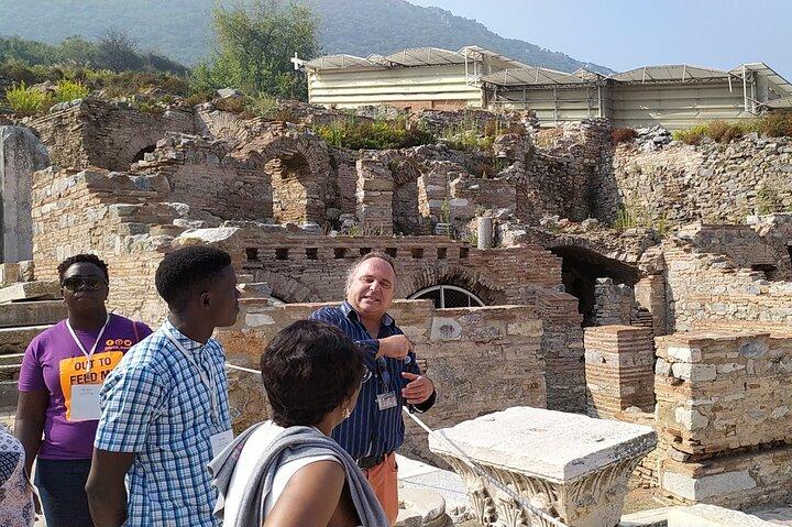 Bedste af Ephesus Tour fra Kusadasi: Temple of Artemis, St. John Basilica, Isa Bey Mosque