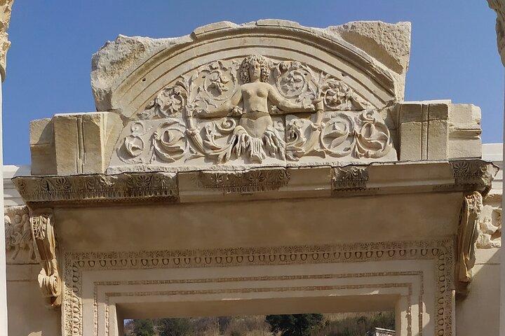 Bedste af Ephesus Tour fra Kusadasi: Temple of Artemis, St. John Basilica, Isa Bey Mosque
