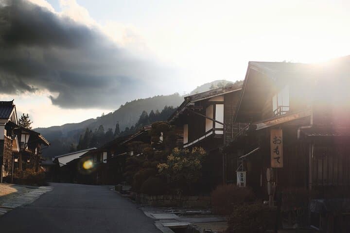 Private Full-Day Kamakura-Enoshima Tour with Bilingual Driver