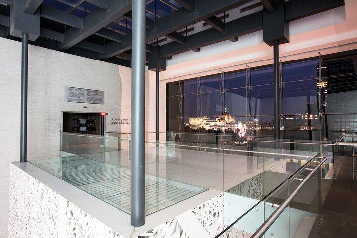 Entrance and tour of Museum Memory and Tolerance full access