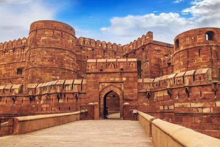 Private Agra local sightseeing with guide by Car