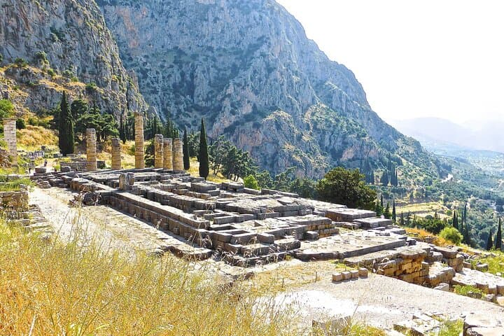 3 Day Private Tour in Olympia, Delphi & Monasteries of Meteora