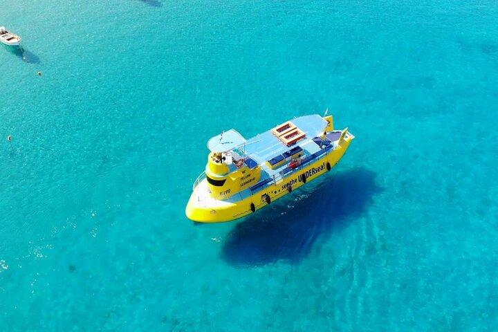 ヒッポ潜水艦に乗ってリンドス島を探索