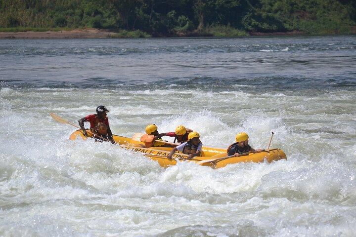 Tirolesa privada de 2 dias e rafting no rio Nilo de Kampala