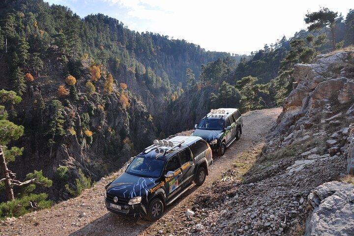 4x4 Tour & Rafting-ervaring in het Taurusgebergte vanuit Side