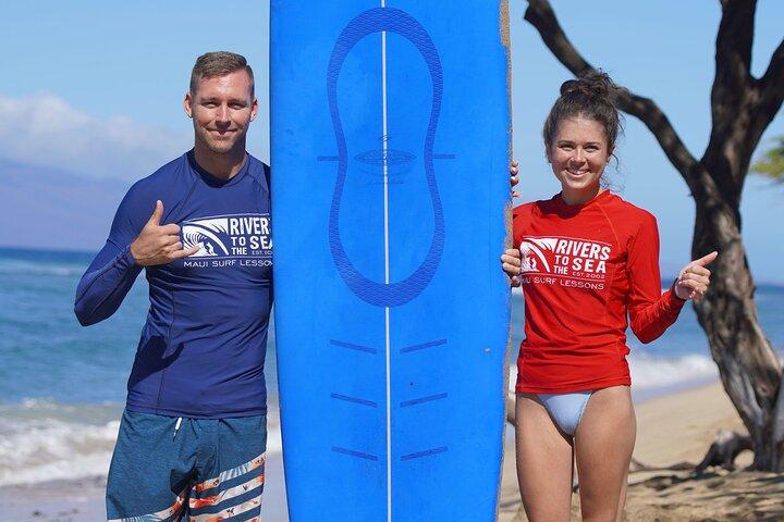 Lección privada de surf para dos cerca de Lahaina