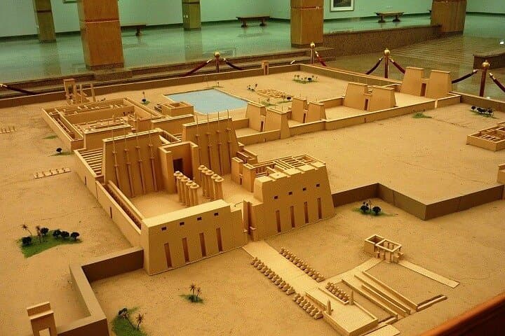 Private Half-Day tour to Karnak temple